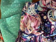 Load image into Gallery viewer, Hooded pullover

