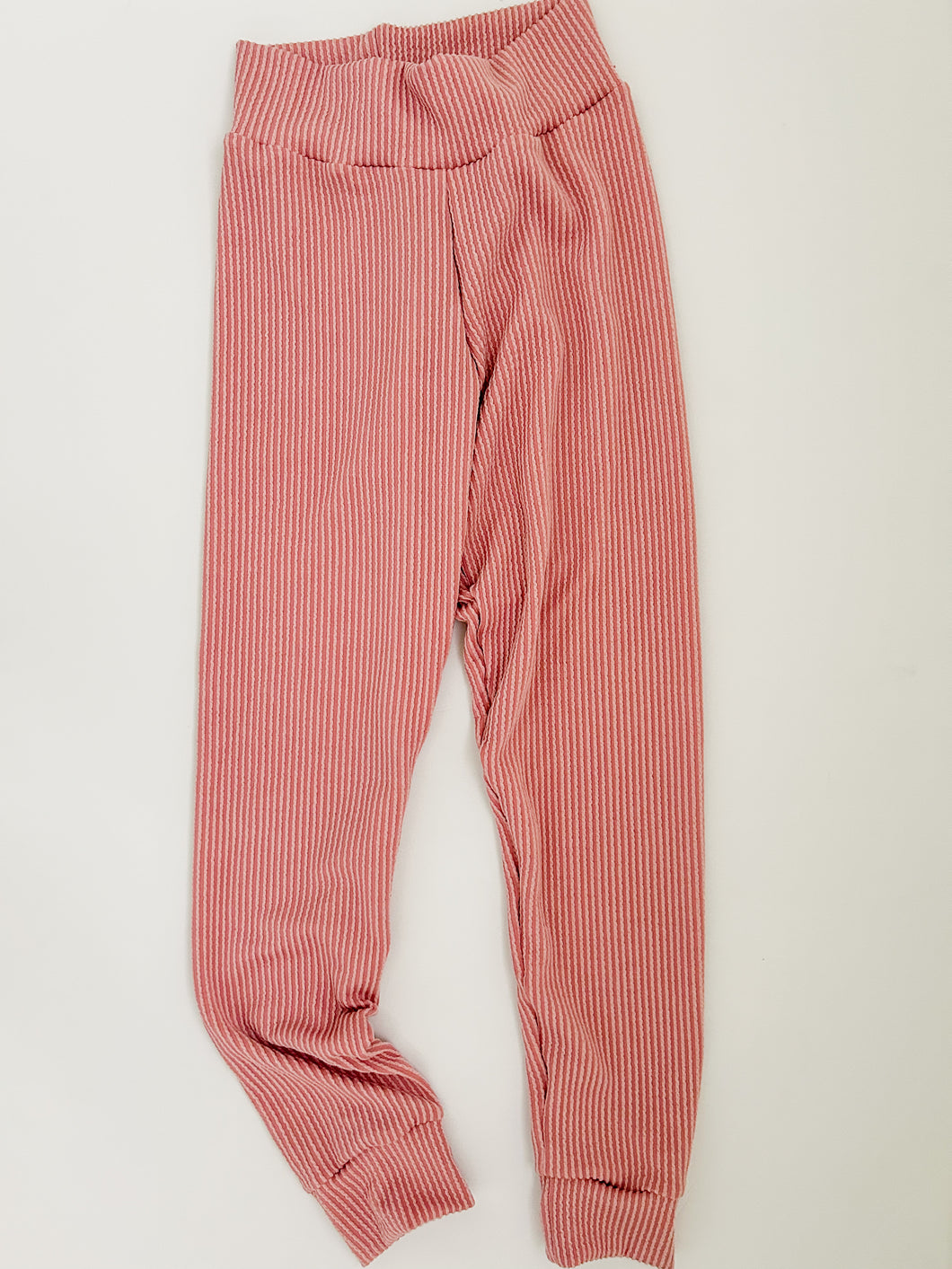 Size 8 mauve rib knit baggy pants