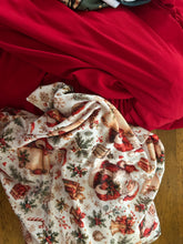 Load image into Gallery viewer, Hooded pullover
