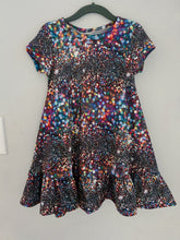 Load image into Gallery viewer, Swing dress
